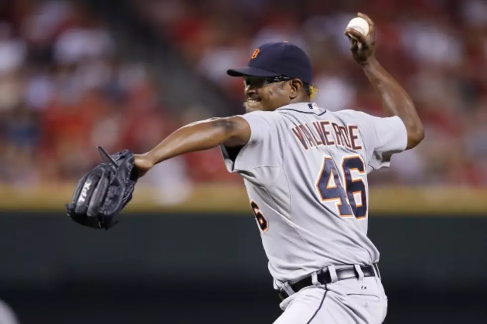 Did Jose Valverde Throw A &#8216;Spitball&#8217; Against The Reds? [Video]