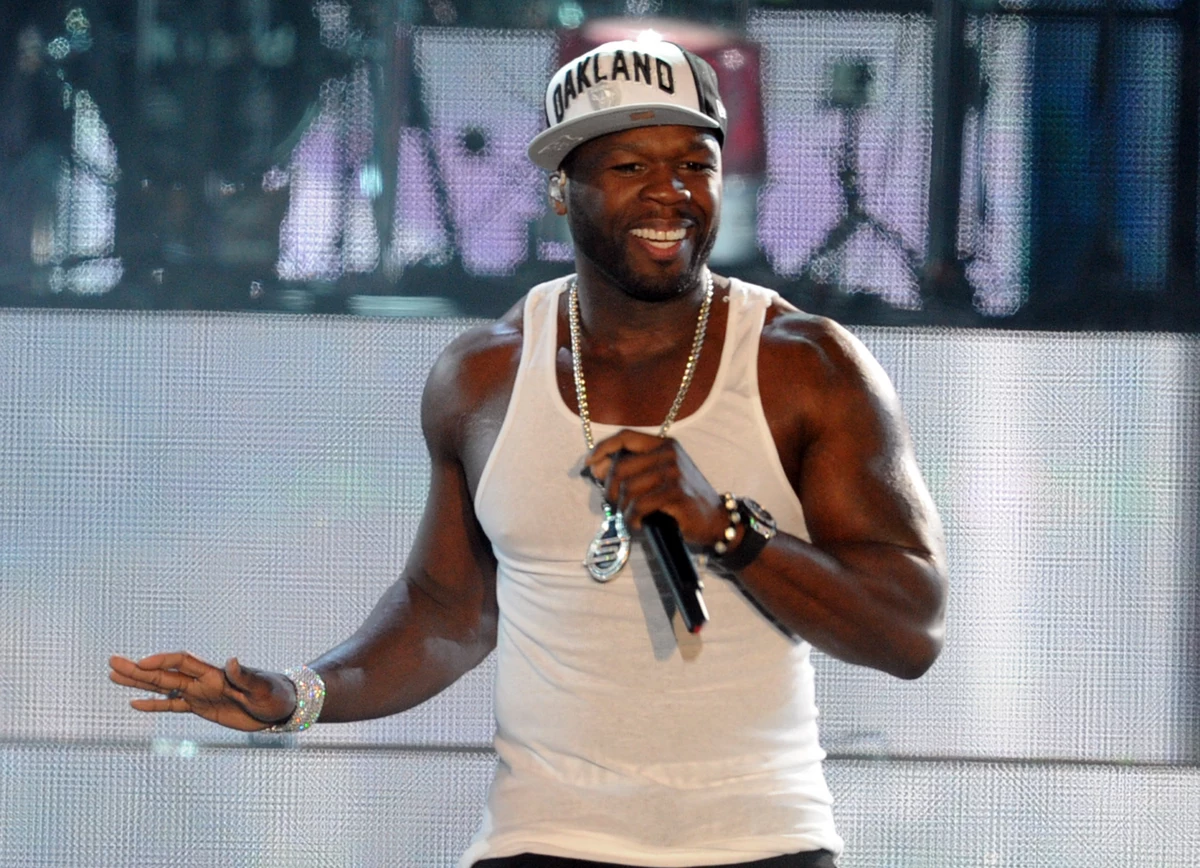 Жизнь 50 cent. 50 Cent. Рэпер 50 Cent. 50 Центов певец. 50 Cent фото.