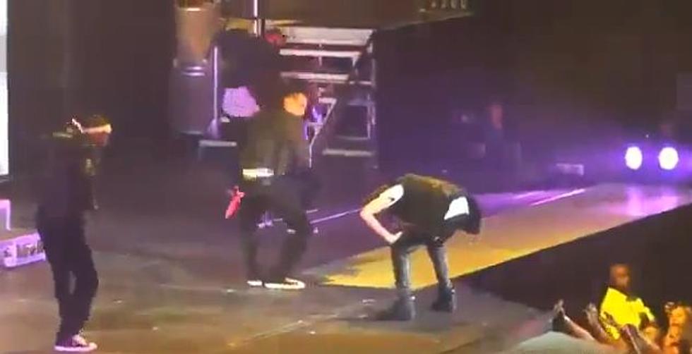Justin Bieber Throws Up On Stage In Arizona [Video]