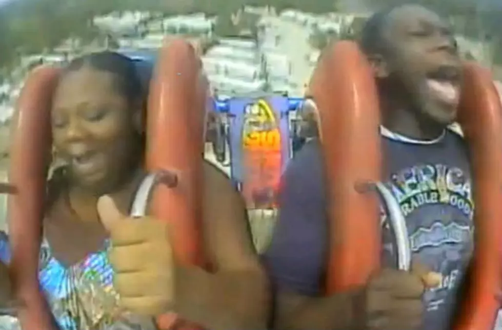 Guy Almost Faints On Slingshot Ride [Video]