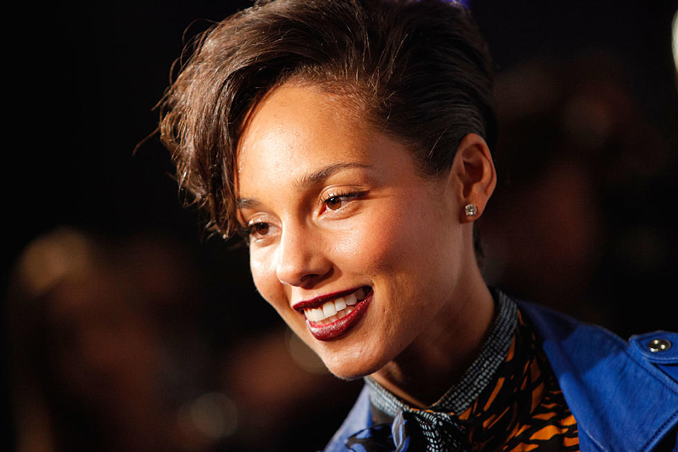 Alicia Keys Stops by Letterman to Perform New Song and Talk Son Egypt