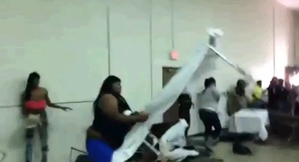 Woman Throws A Table During A Huge Fight At An Awards Ball [Video]