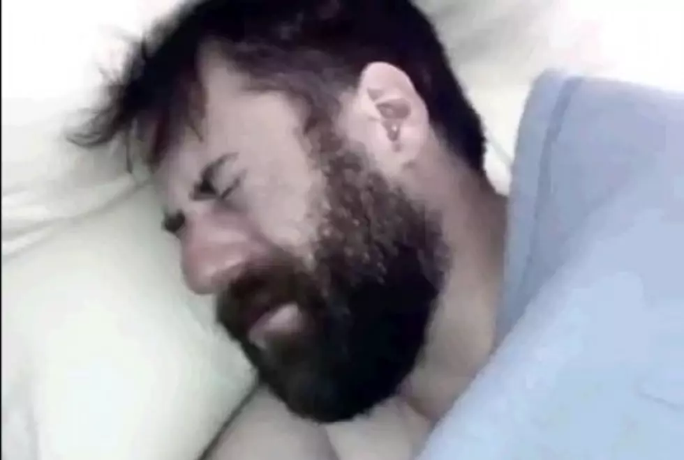 Man Films His Girlfriend Slapping Him Awake Every Morning [Video]