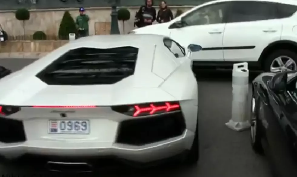 Worlds Worst Valet Had One Job, To Park The $800,000 Lamborghini [Video]