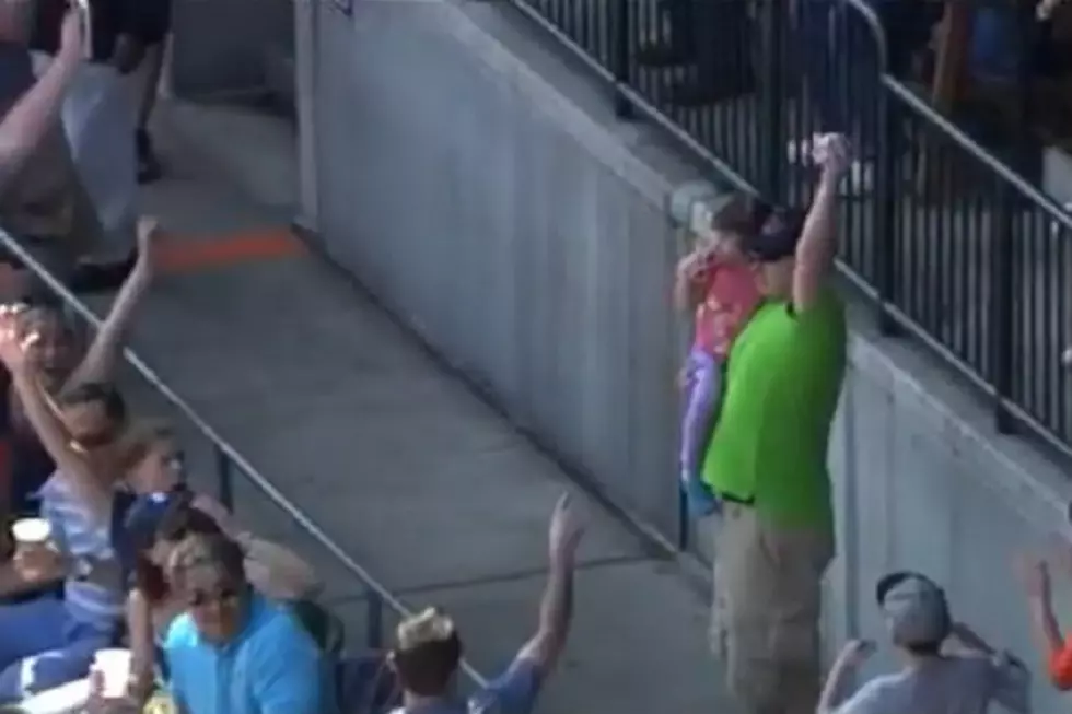 Detroit Tigers Dad Makes an Amazing Catch While Holding His Daughter [Video]