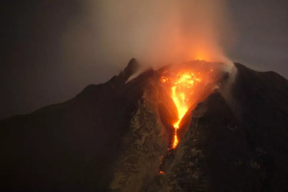 ‘Window Into Hell’ Man Dives Into An Active Volcano With A GoPro [VIDEO]