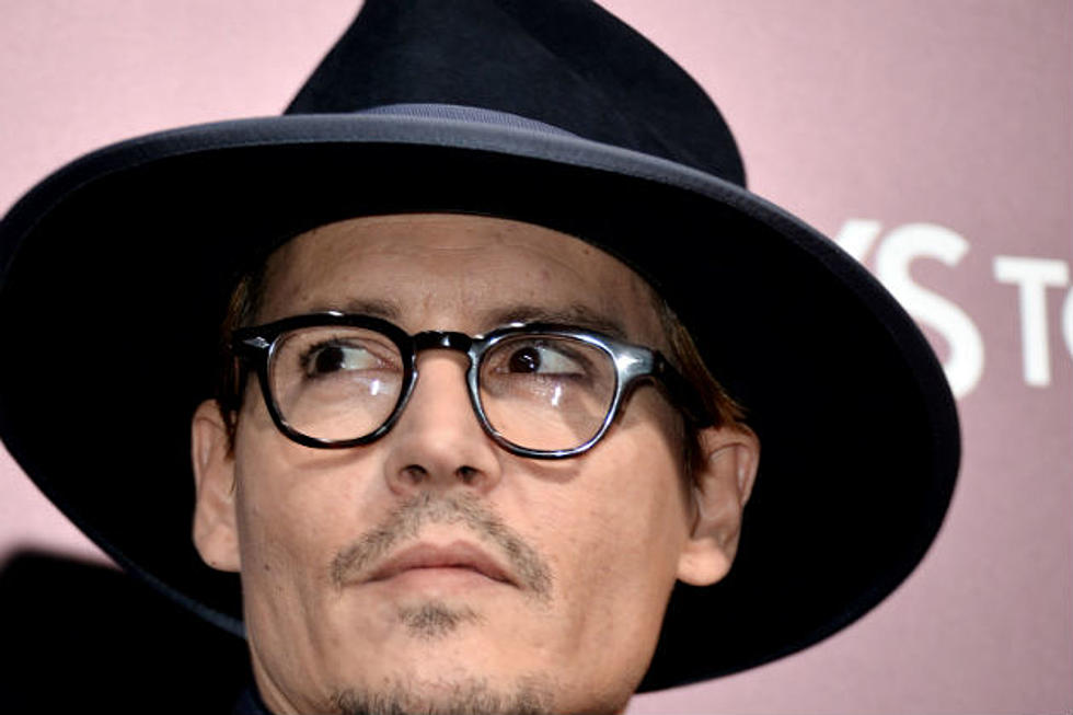 Johnny Depp Gives Speech And Appears To Be Wasted [Video]