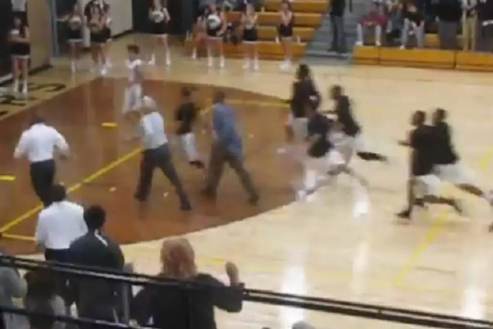 Crazy First Quarter Brawl Erupts During An Indiana High School Basketball Game [Video]