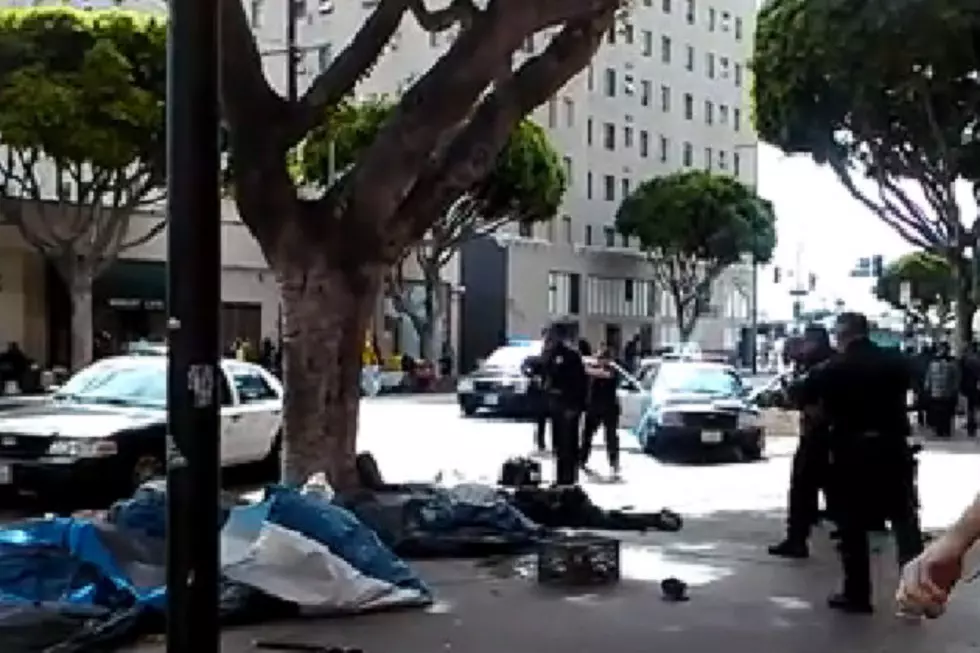 LA Police Shoot and Kill A Homeless Man In Broad Daylight [Video]