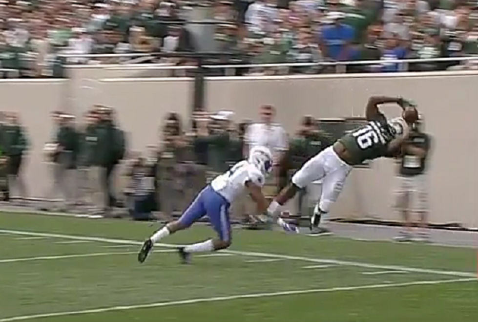 Aaron Burbridge Makes An Amazing TD Catch For Michigan State [Video]