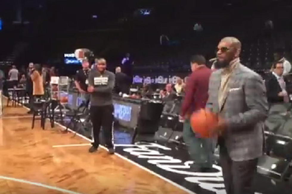 R. Kelly Drains A 3 Before Singing The National Anthem For The Nets [Video]