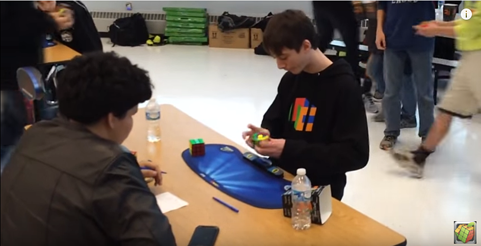 Kid Beats World Record By Solving Rubik’s Cube In 4.9 Seconds [Video]