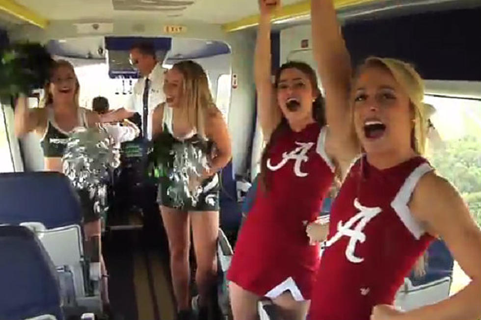 Michigan State and Alabama Cheerleaders Play Record Setting Cornhole Game