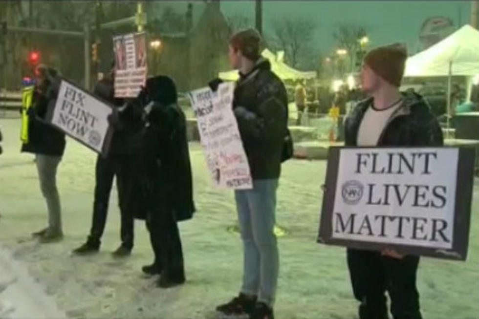 Protesters Keep The Focus On Flint Outside Of The GOP Debate In Detroit [Video]