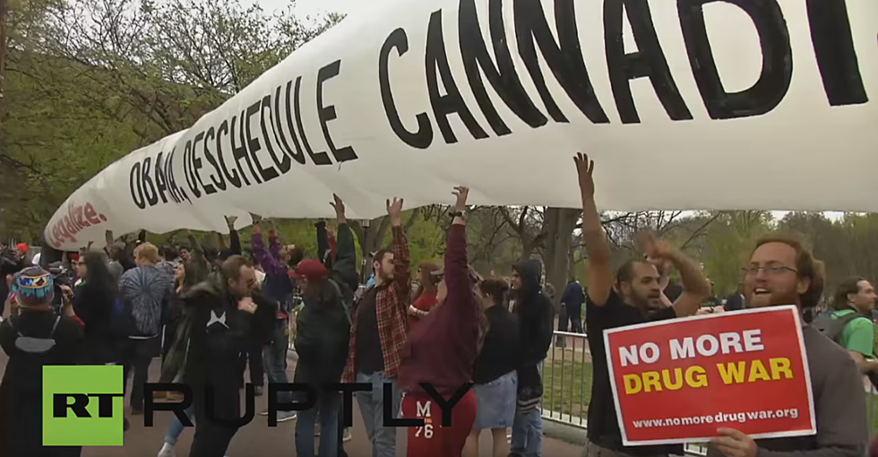 Marijuana Activists Light Up In Front Of White House, Ask Obama To Deschedule Cannibals [Video]