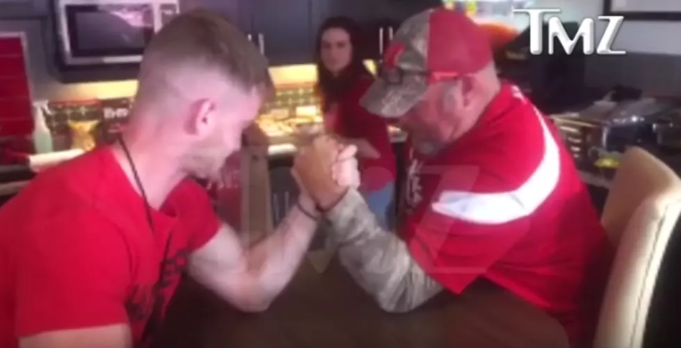 Larry The Cable Guy Snaps Guy’s Arm During Arm Wrestling Match [Video]