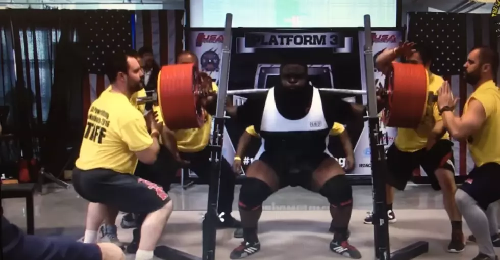 Ray Williams Sets New Record By Dead Lifting 1,005 Pounds [Video]