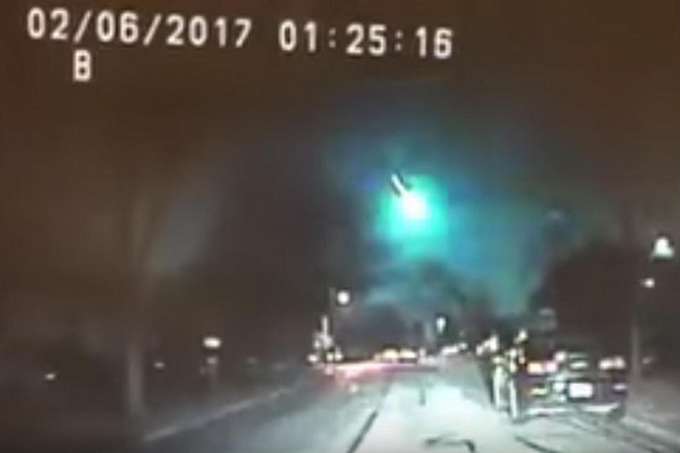 Midwest Meteor Burns Over Michigan, Possibly Landing In Lake Michigan [Video]