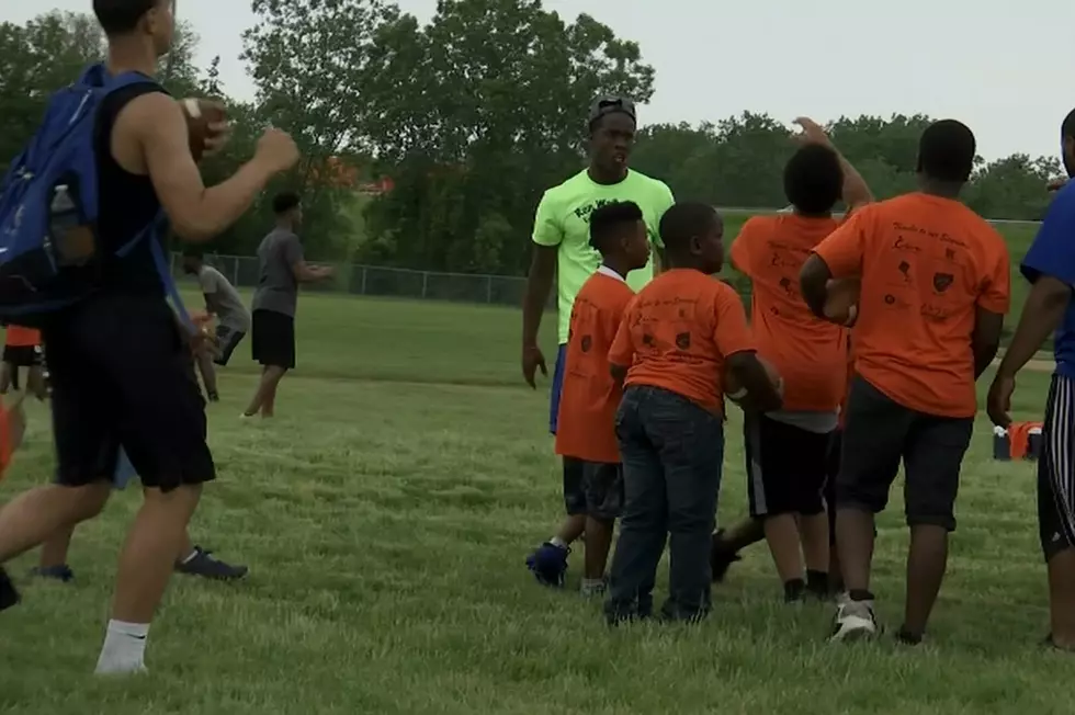 Flint Graduates Host Free Football Camp Before Heading To College