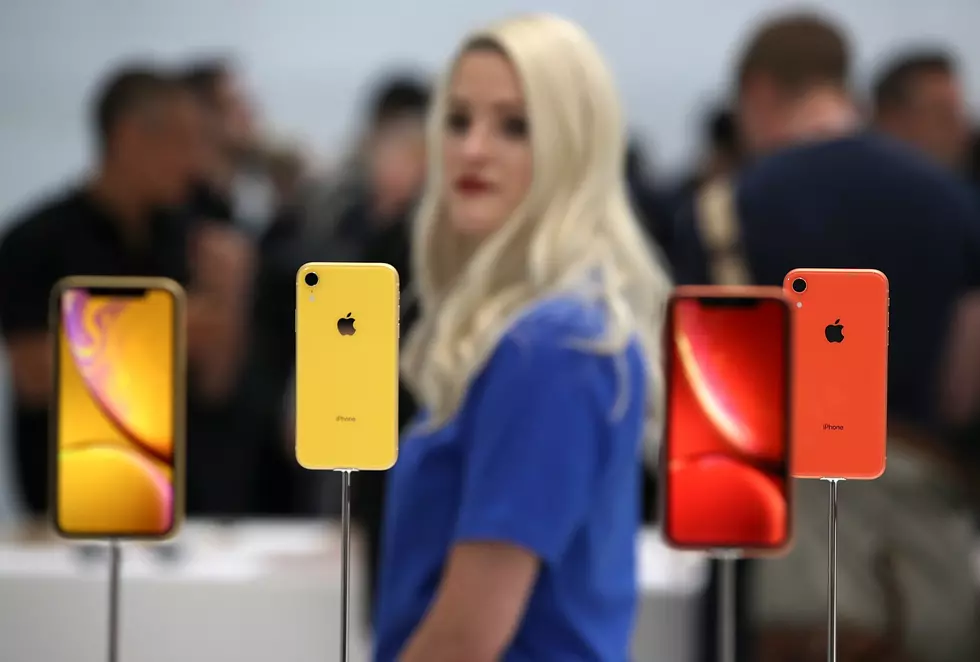 Apple Gets Exposed For Over Charging It&#8217;s Customers For Repairs [Video]