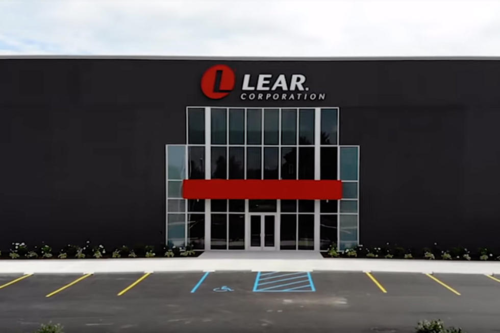 Lear Hiring 400 in Flint