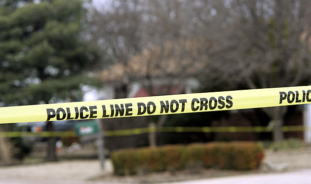 Flint Police Find Man With Gunshot Wounds In Car Crash