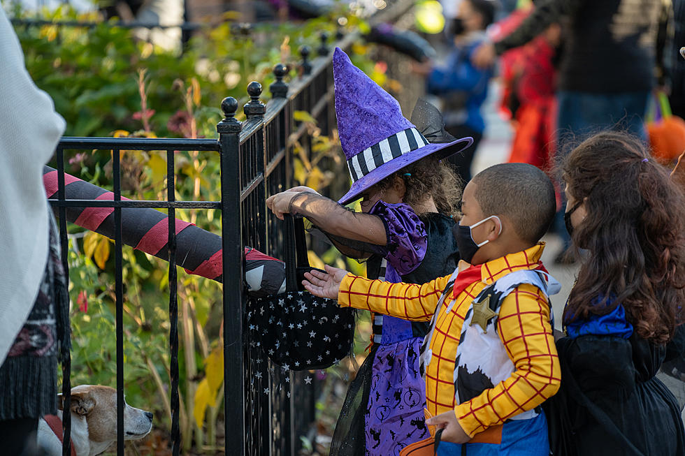 Huge Community Halloween Event Is Giving Out 2,000 Pounds Of Candy