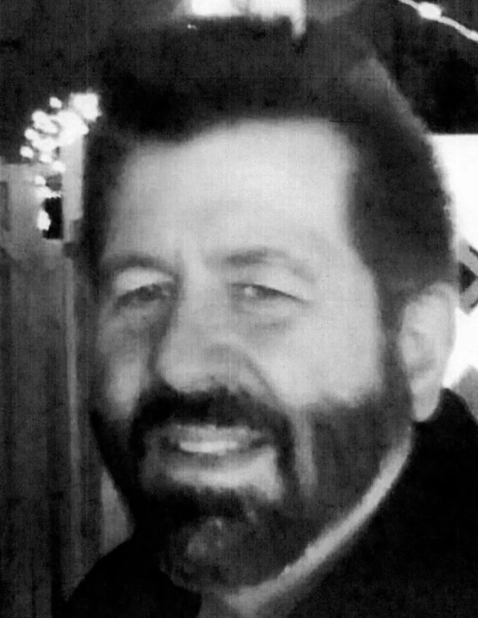 Kenneth Robert Hallett , an Area Resident, Dies at 57