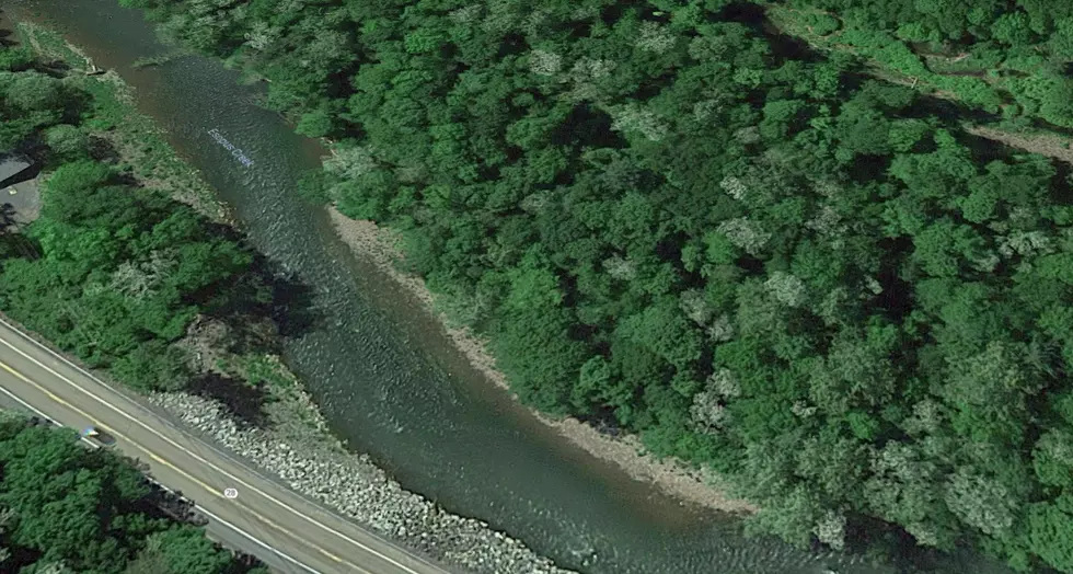 Police: Hudson Valley Man Drives Into Creek