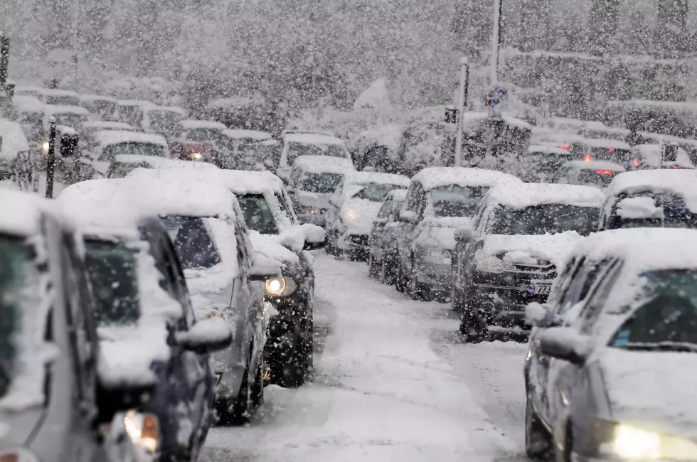 It’s Illegal to Drive a Car Covered With Snow and Ice in NYS