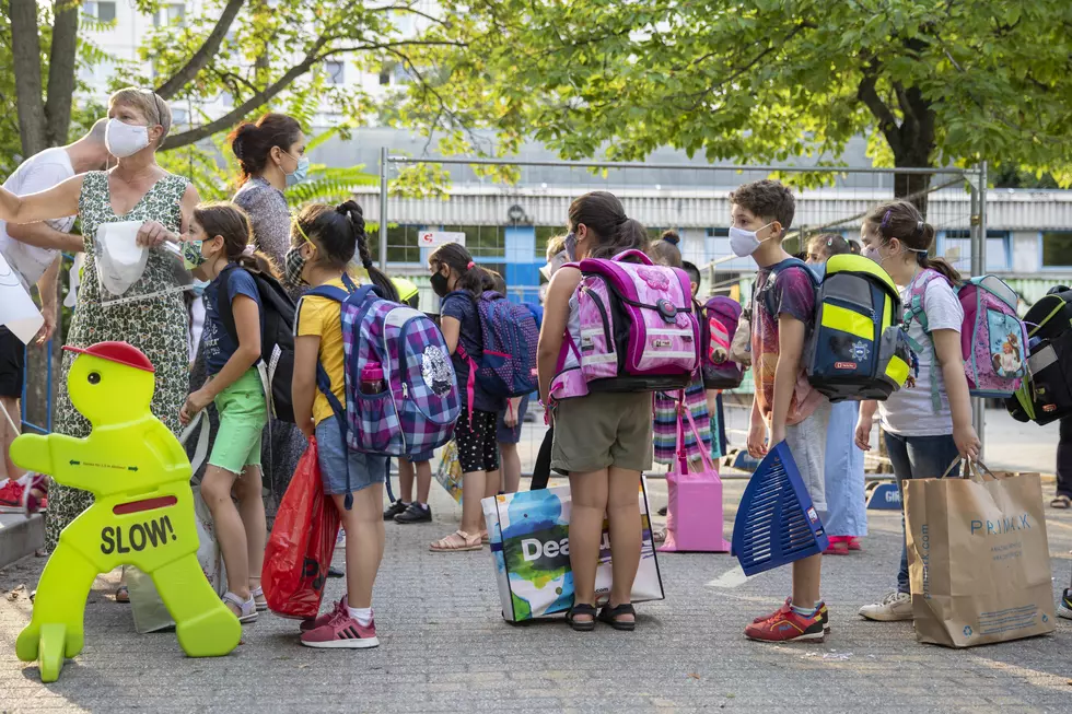 New York Teachers Want Masks Mandatory at All Times in Schools