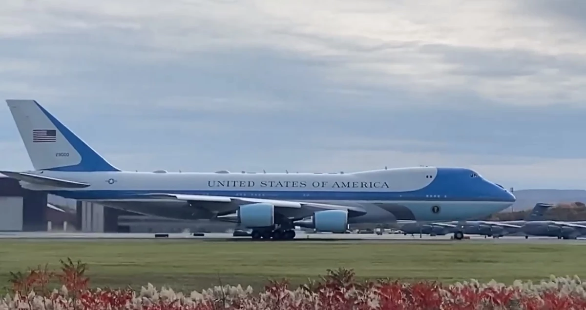 Video: Air Force One Lands at Stewart Airport