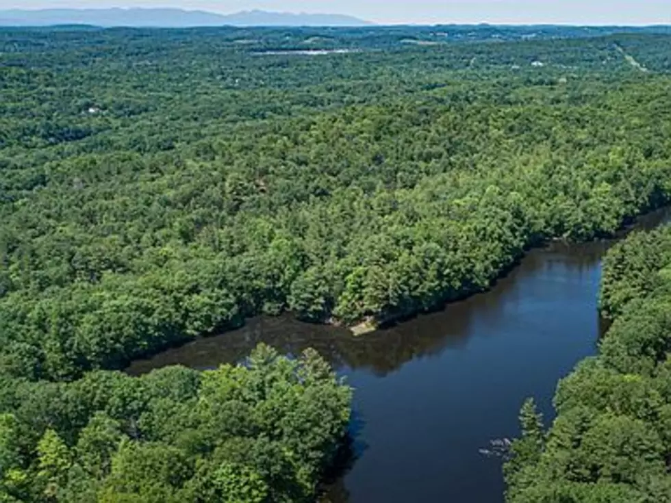 ‘Show-Stopping Oasis’ With Private Lake For Sale in Hudson Valley