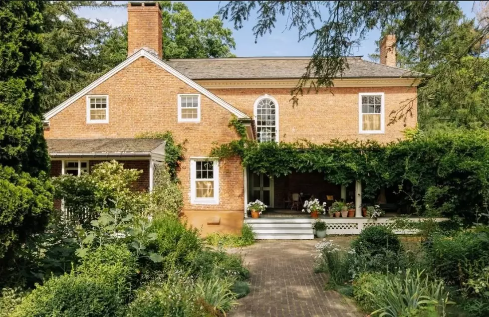 Look Inside 1 Of New York’s ‘Most Historic’ Hudson Valley Homes Worth $4.4 Million