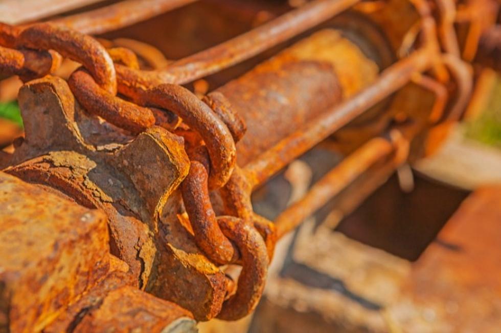 Severely Rusted Garbage Truck Caught Leaking Waste In New York 