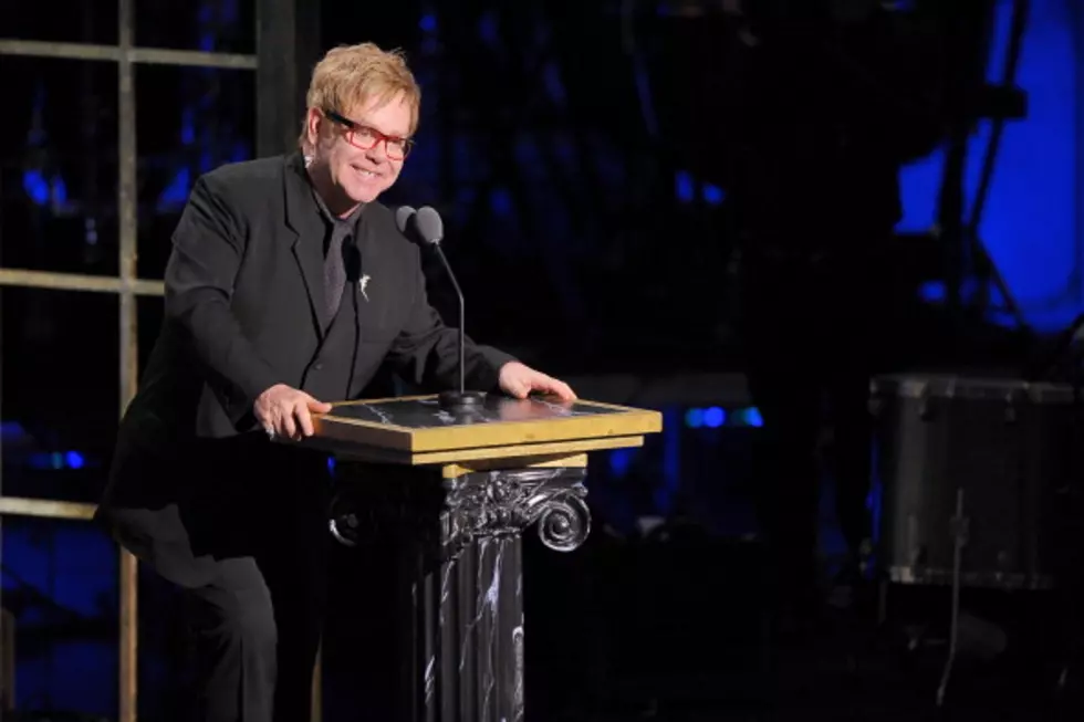 Elton John To Host Saturday Night Live