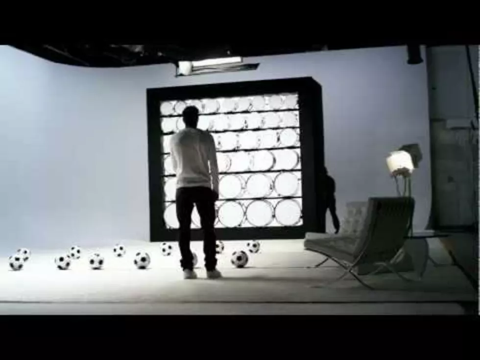 Watch David Beckham&#8217;s Trippy New Ad For Samsung Smartphone [VIDEO]