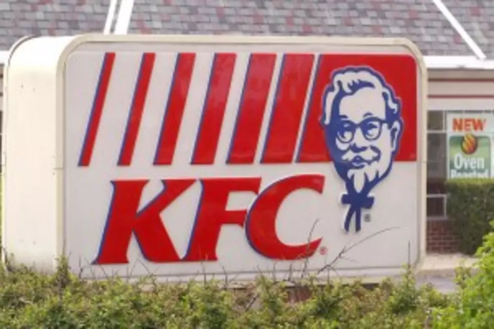 Woman Lives at KFC for Week to Get Over Breakup [Video]