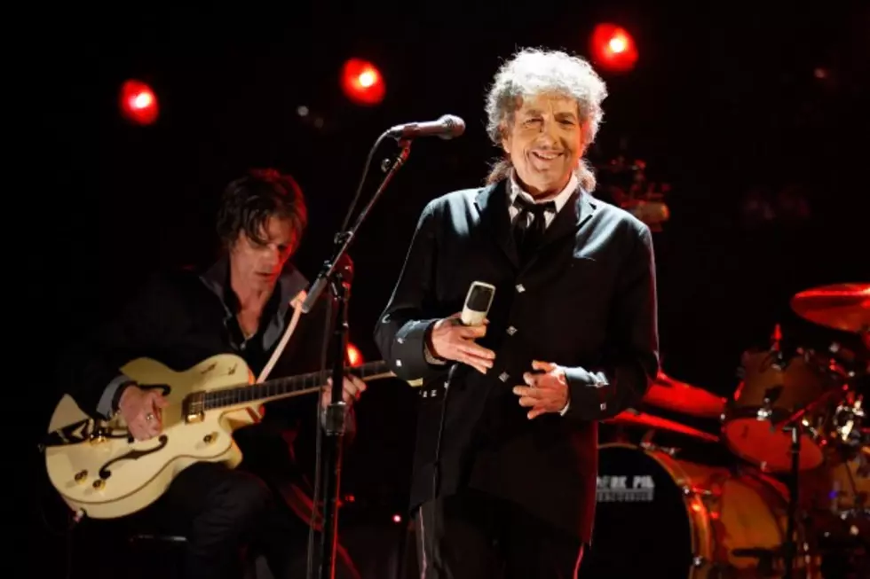 Bob Dylan Pays Tribute To Frank Sinatra
