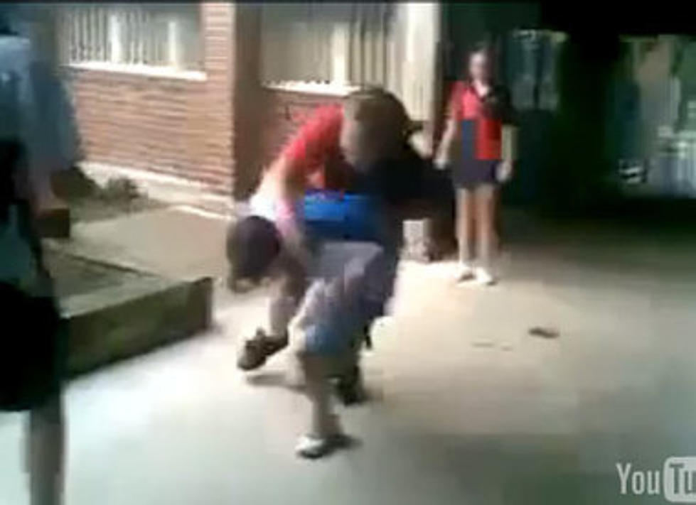 Kid Gets Bullied and Fights Back [Video]