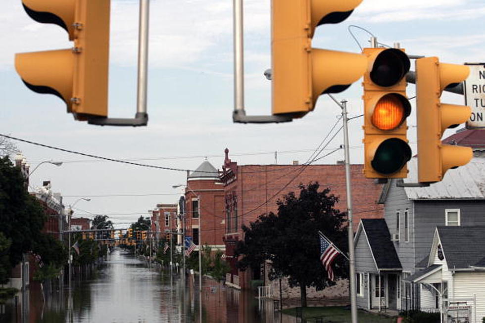 The Yellow Traffic Light &#8211; You Can Thank a Michigan Man for This Ingenious Invention
