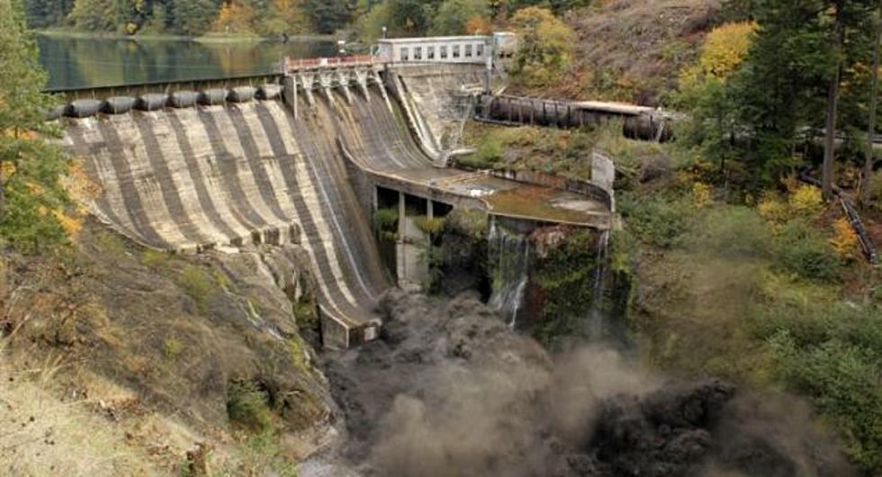 Watch As 12-Story Dam Gets Blown Up So Salmon Can Have A Home [VIDEO]