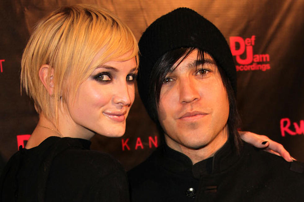 Ashlee Simpson + Pete Wentz’s Divorice Is Finalized