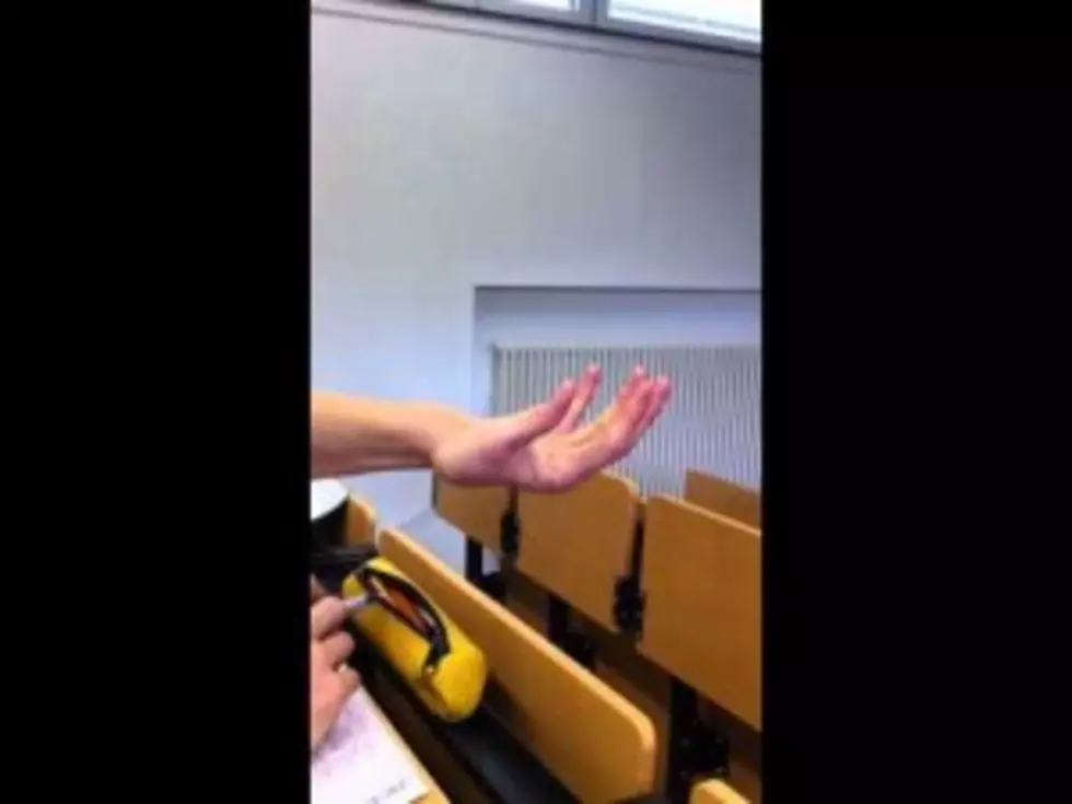 Shocking Backwards Finger Display [VIDEO]