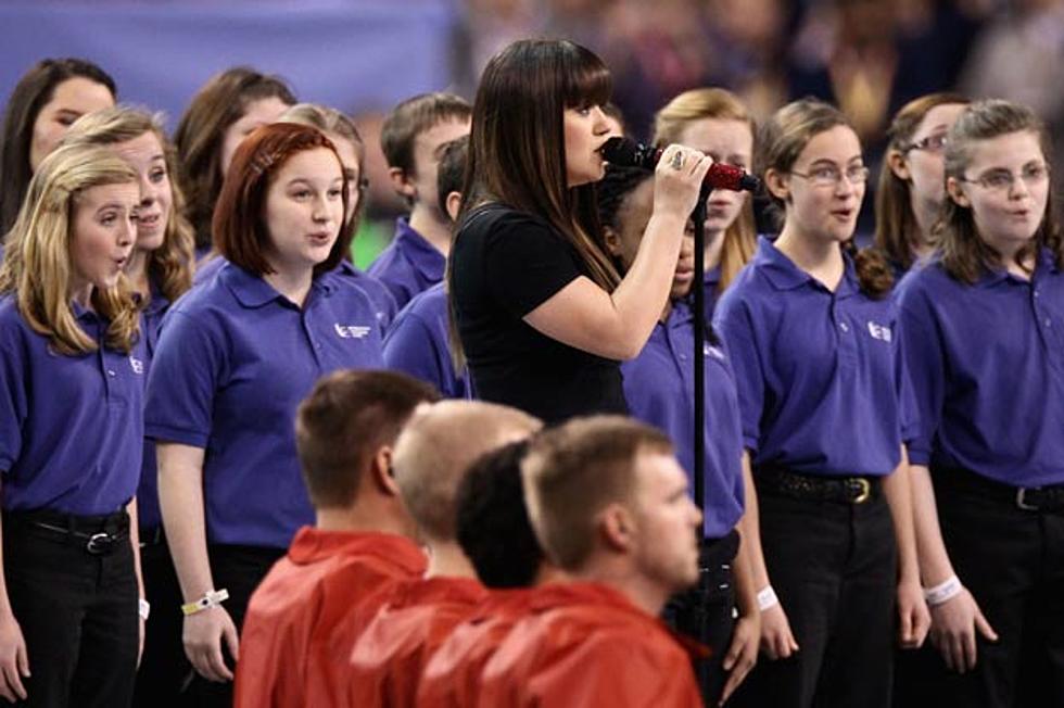 Kelly Clarkson Delivers National Anthem at Super Bowl XLVI