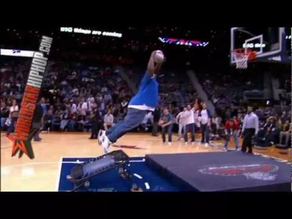 Big Boy Tries To Slam Basketball At Halftime [VIDEO]