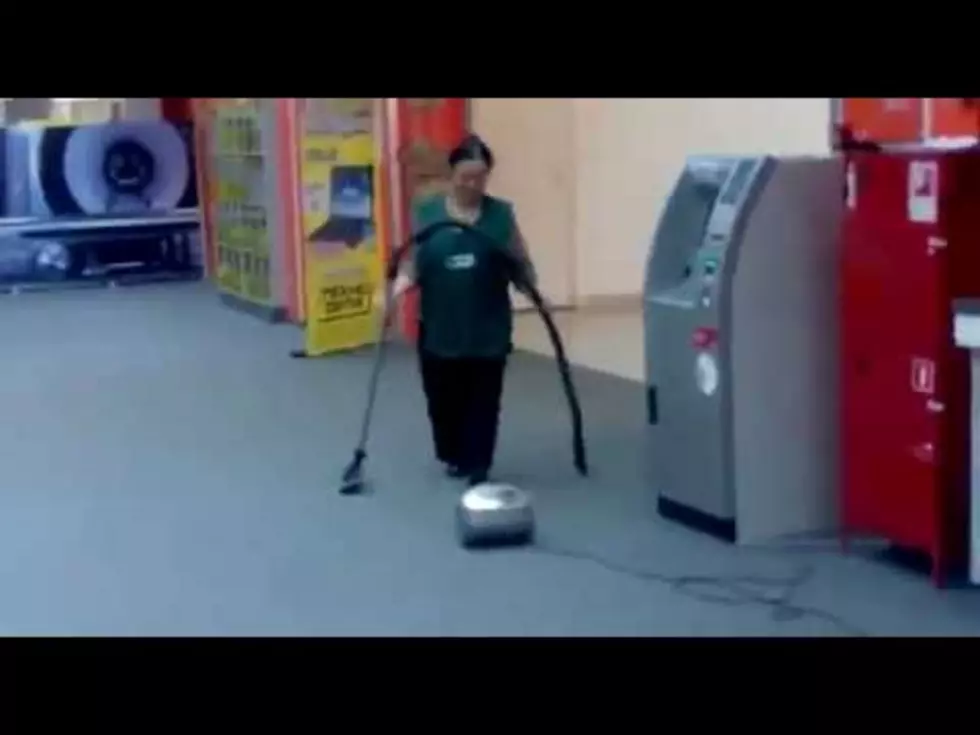 Hey Why Isn’t This Vacuum Working? [VIDEO]