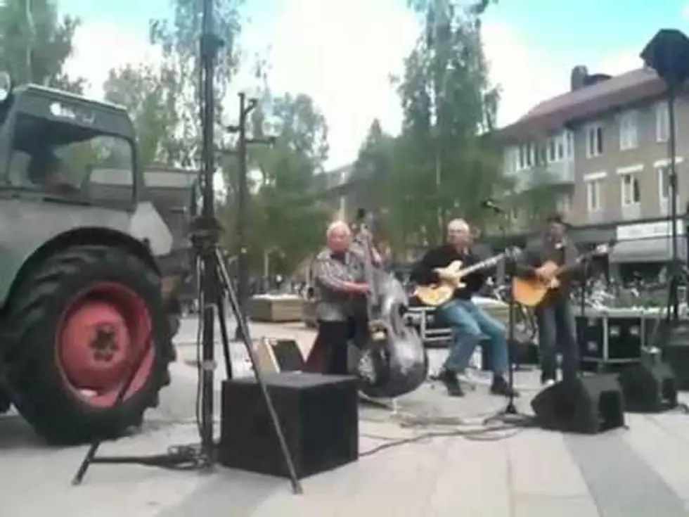 Coming To A Summer Festival Near You – This Tractor Is A Musical Instrument [Video]