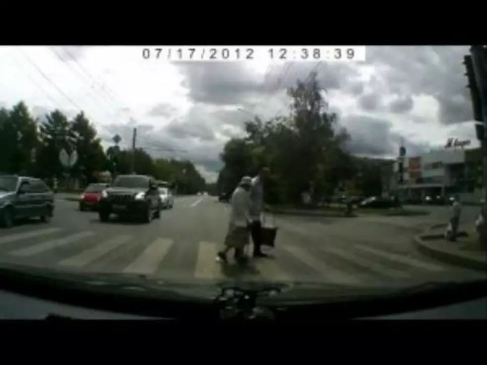 Police Dash-Cam Catches Good Samaritan in the Act [VIDEO]