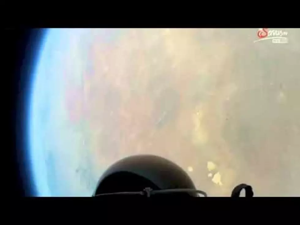 Amazing Helmet Cam Of Felix Baumgartner’s Jump [VIDEO]